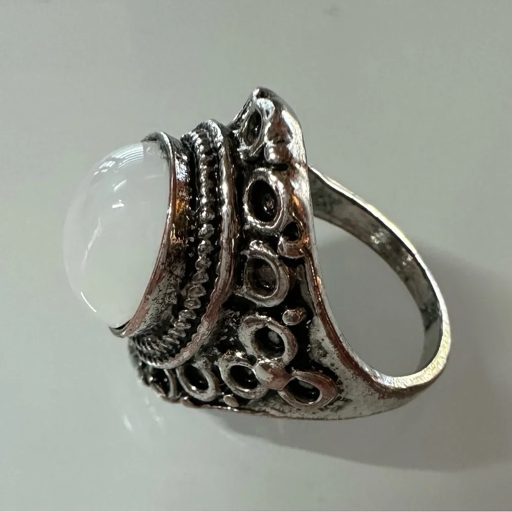Vintage Bali Style 925 Sterling Silver White Moonstone Ring Size 7 Ornate Boho - Picture 8 of 8
